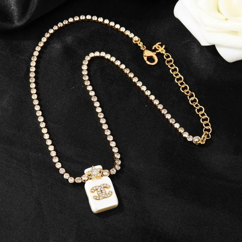 Chanel Necklaces Refined 230895