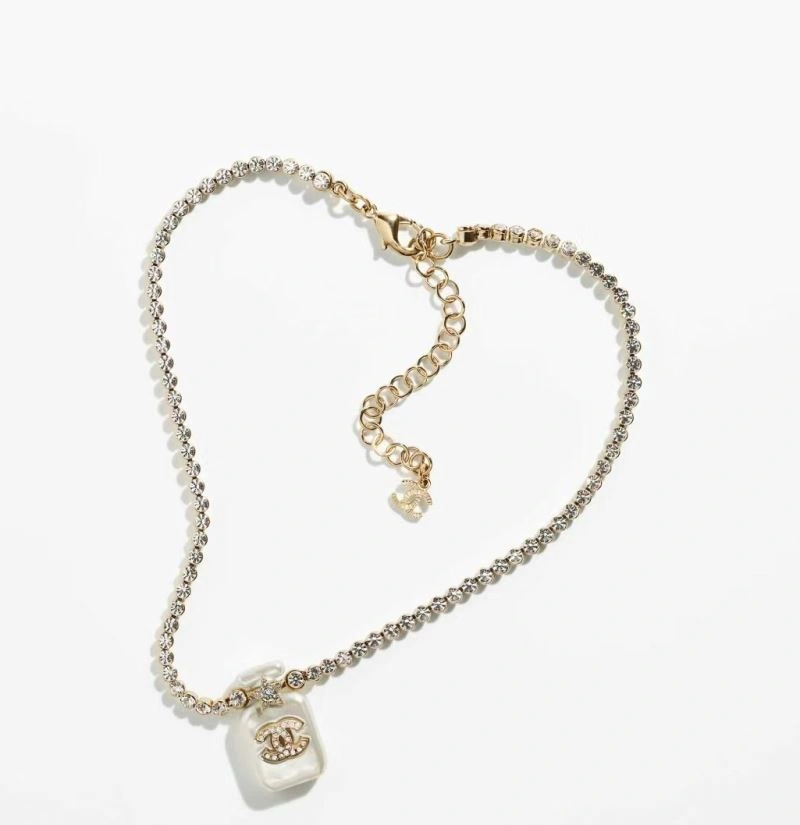 Chanel Necklaces Refined 230895