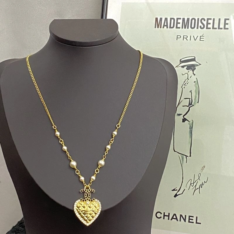 Chanel Necklaces Effortless 230893