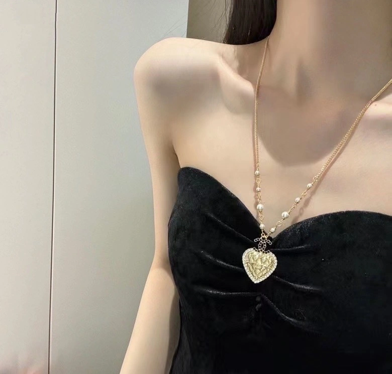 Chanel Necklaces Effortless 230893
