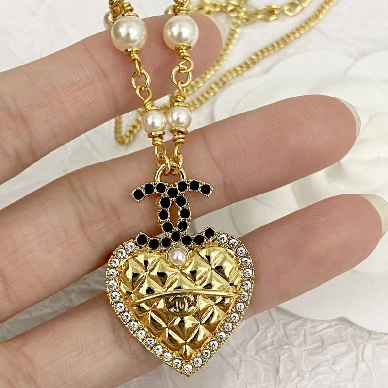Chanel Necklaces Effortless 230893