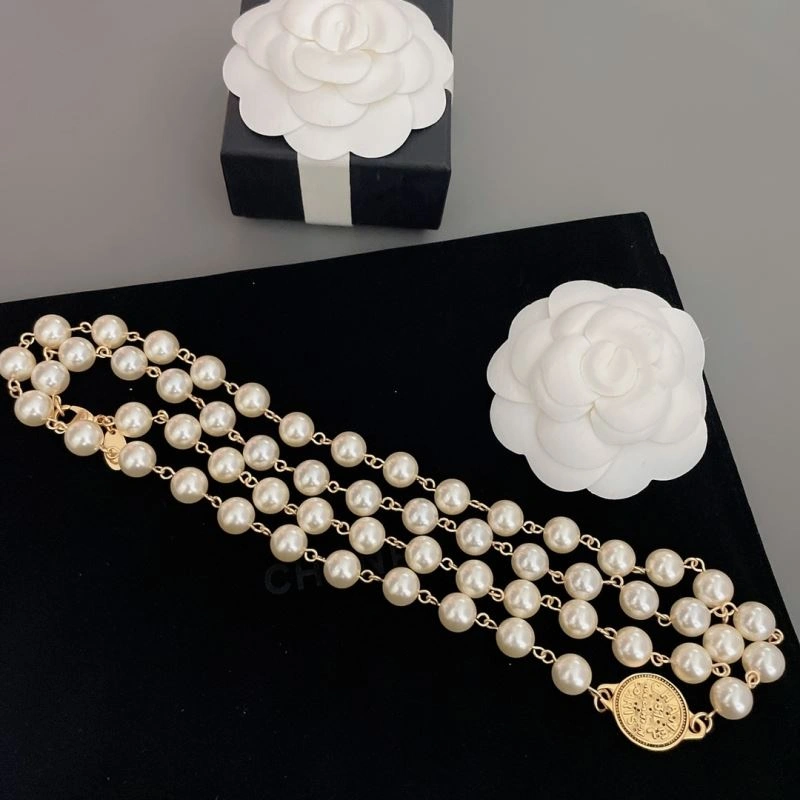 Affordable Chanel Necklaces 230880