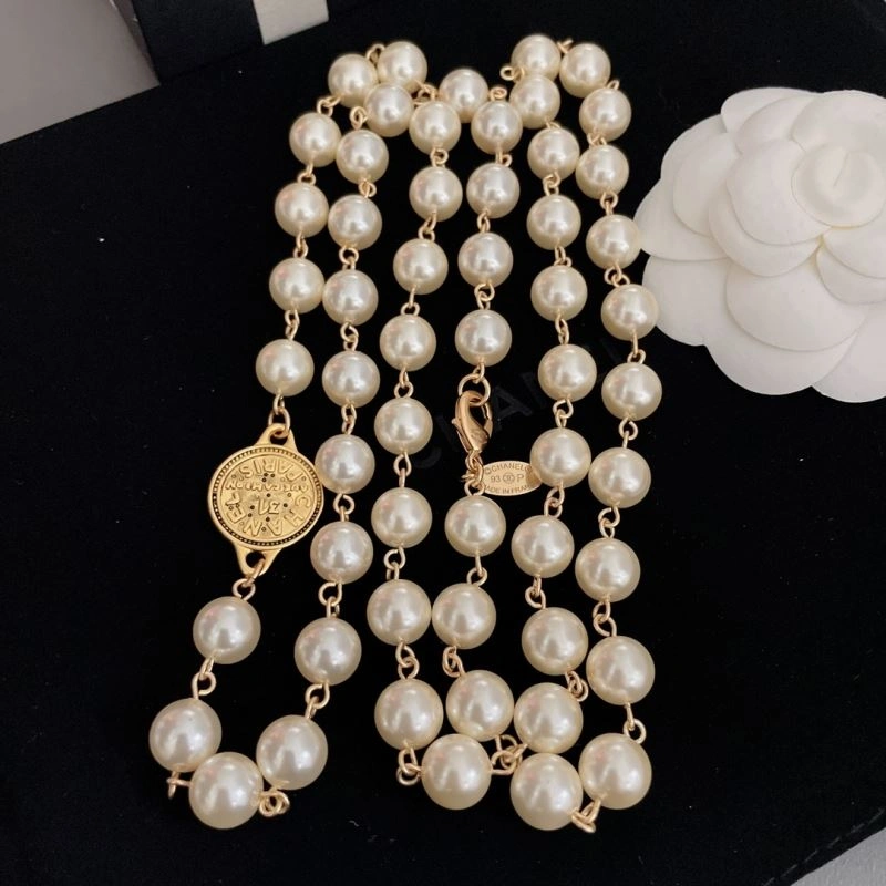 Affordable Chanel Necklaces 230880