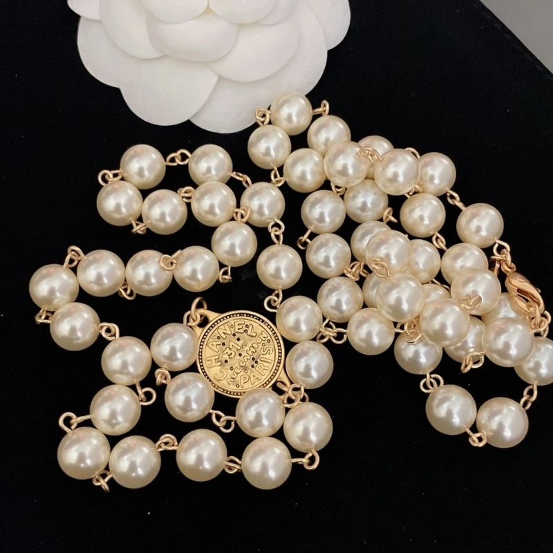 Affordable Chanel Necklaces 230880