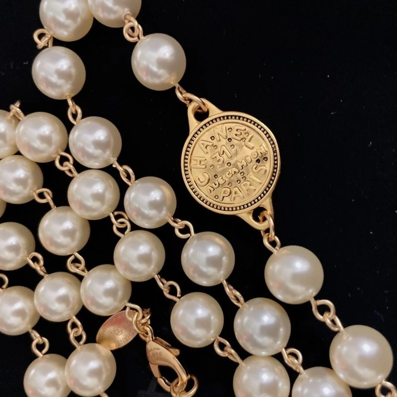 Affordable Chanel Necklaces 230880