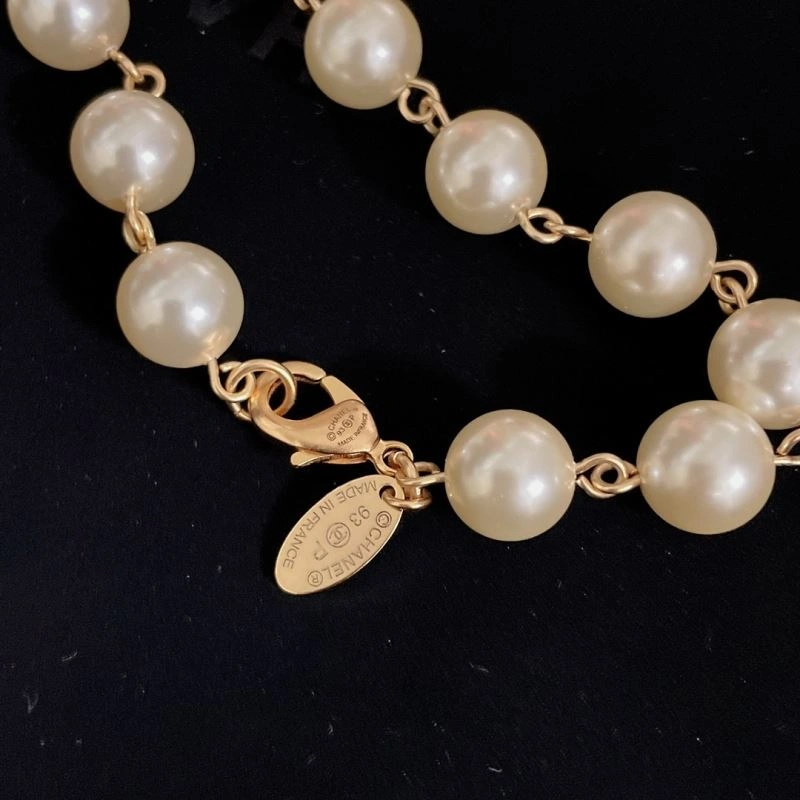 Affordable Chanel Necklaces 230880