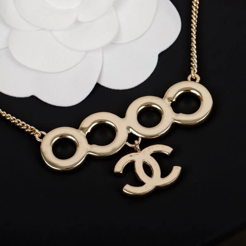 Chanel Necklaces Soft 230870