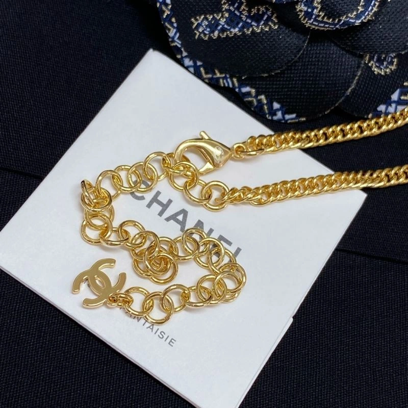 Lightweight Chanel Necklaces 230869