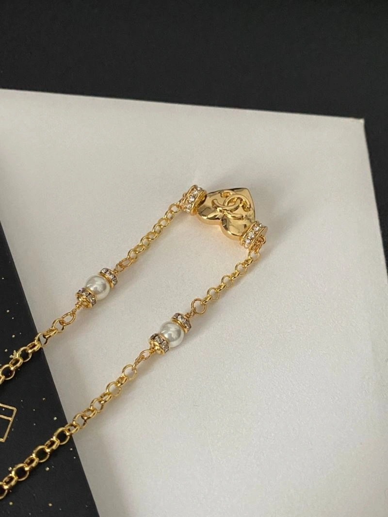 Chanel Necklaces Versatile 230886