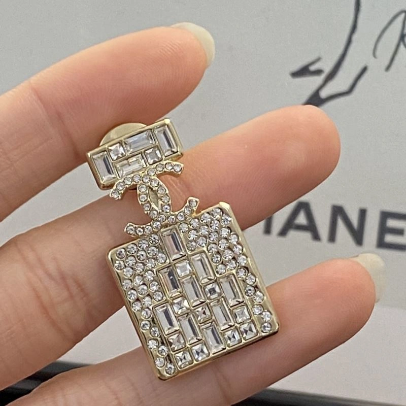 Chanel Necklaces Neat 230520