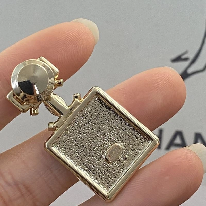 Chanel Necklaces Neat 230520