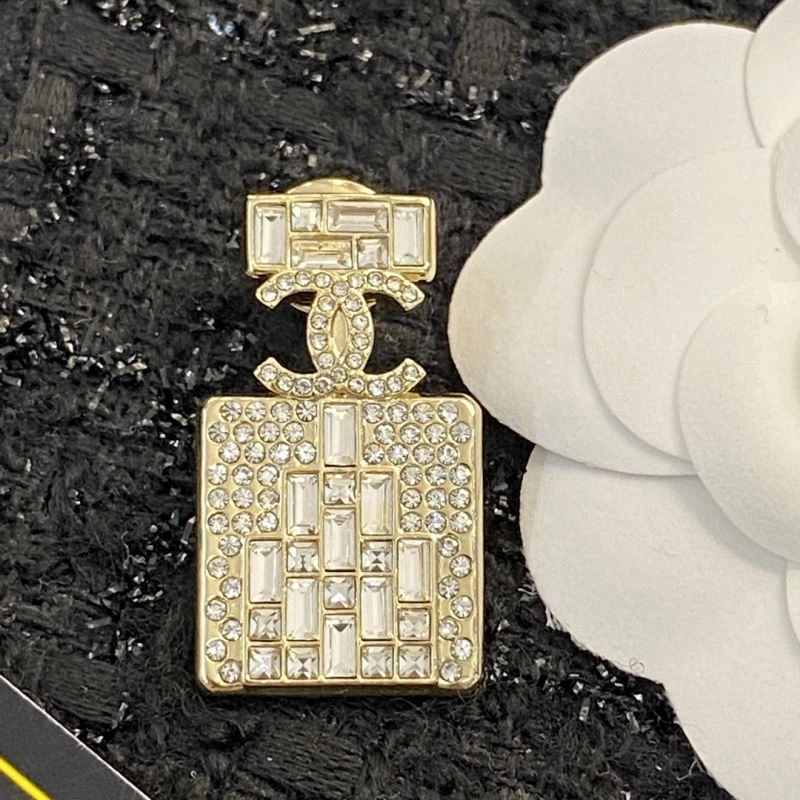 Chanel Necklaces Neat 230520