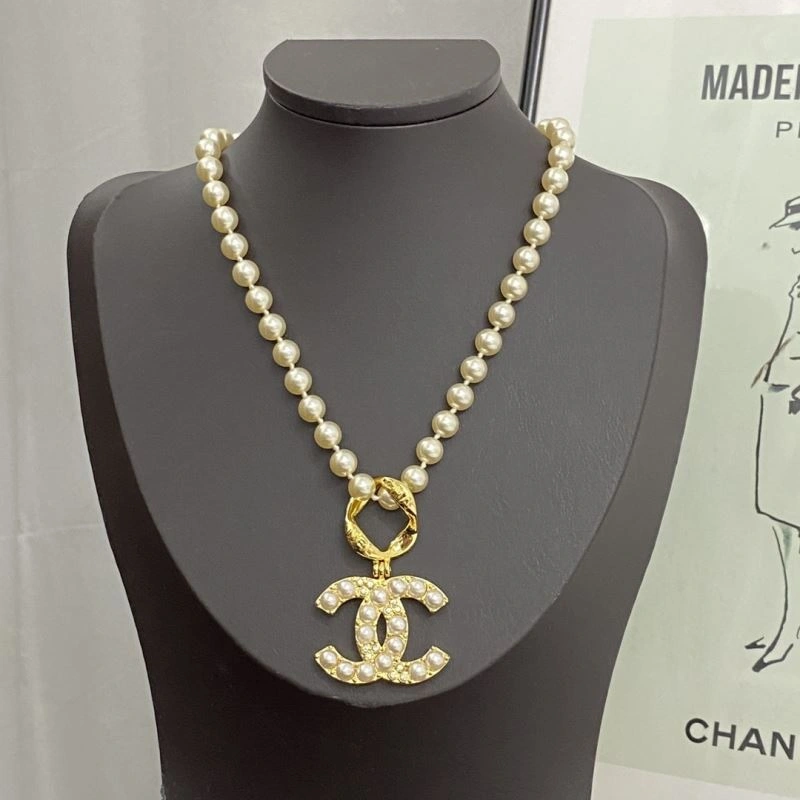Chanel Necklaces Practical 230513
