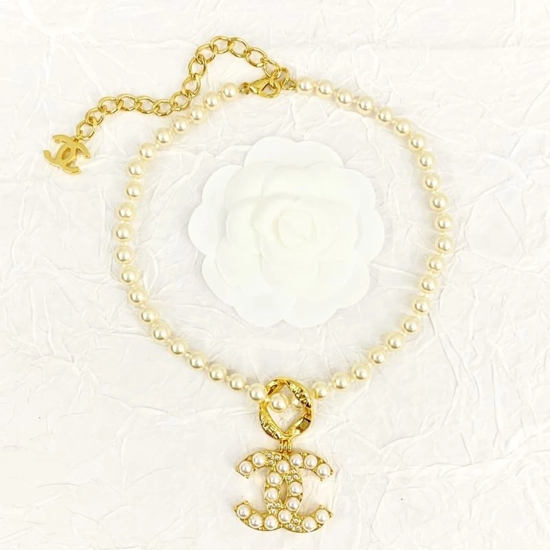 Chanel Necklaces Practical 230513