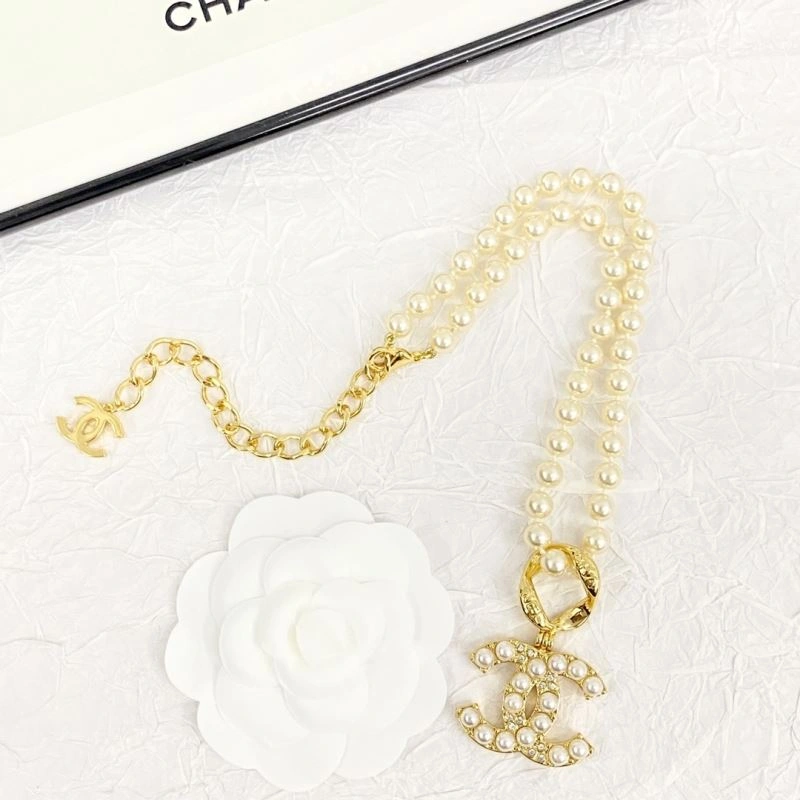 Chanel Necklaces Practical 230513