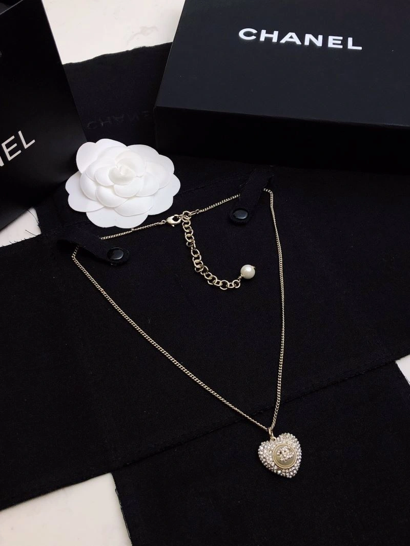 Sleek Chanel Necklaces 230599