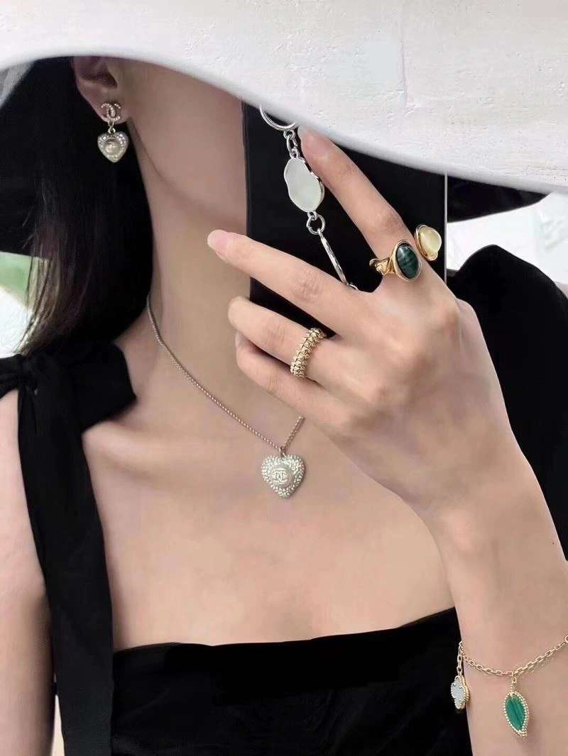 Sleek Chanel Necklaces 230599