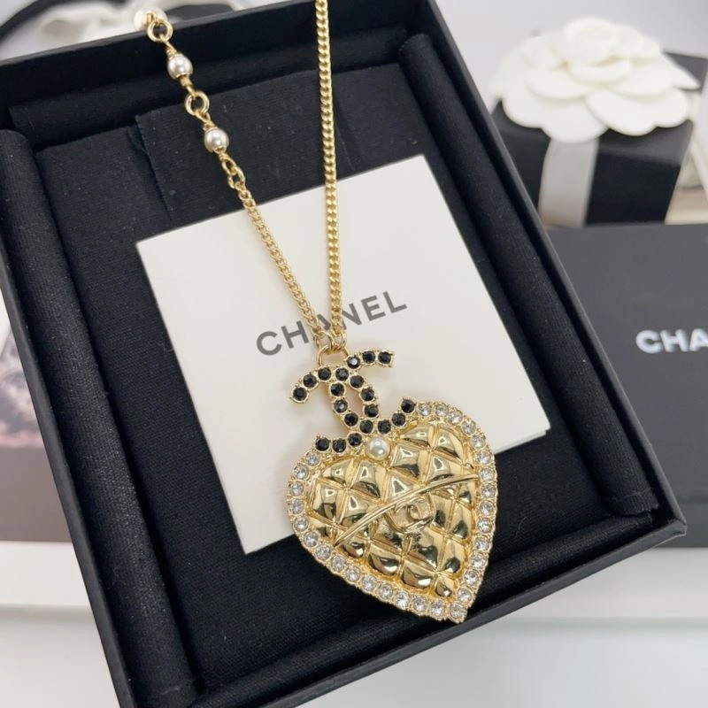 Minimalist Chanel Necklaces 230472