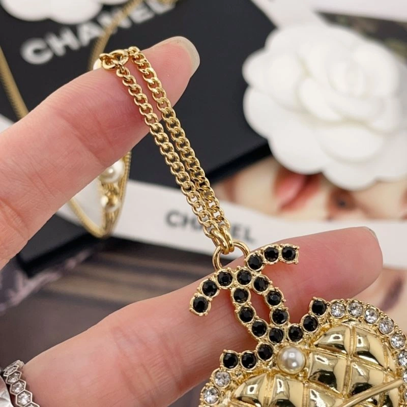 Minimalist Chanel Necklaces 230472