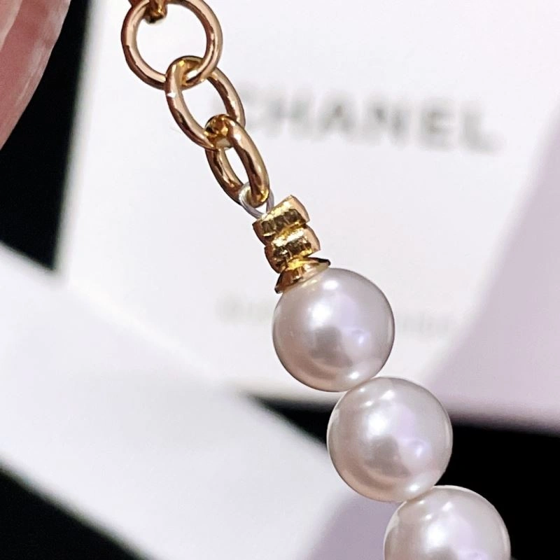 Minimalist Chanel Necklaces 230515