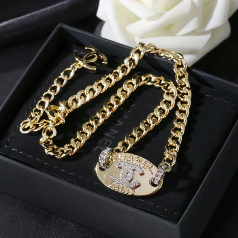 Chanel Necklaces Sleek 230454