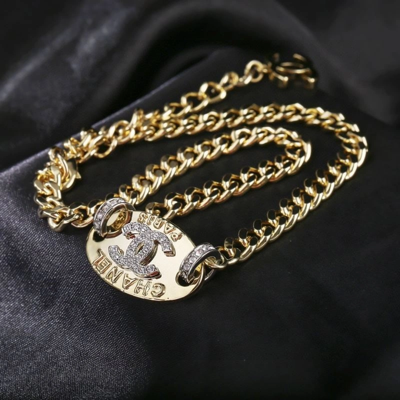 Chanel Necklaces Sleek 230454