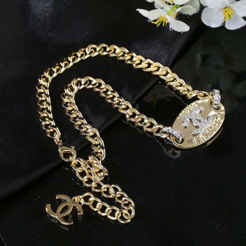 Chanel Necklaces Sleek 230454