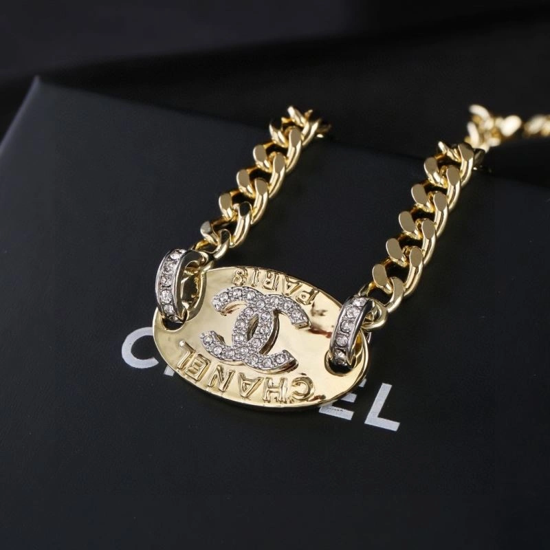 Chanel Necklaces Sleek 230454