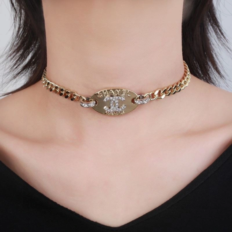 Chanel Necklaces Sleek 230454
