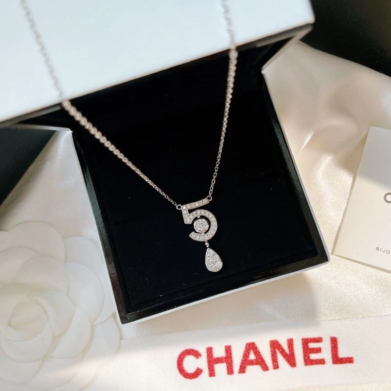 WrinkleFree Chanel Necklaces 230424