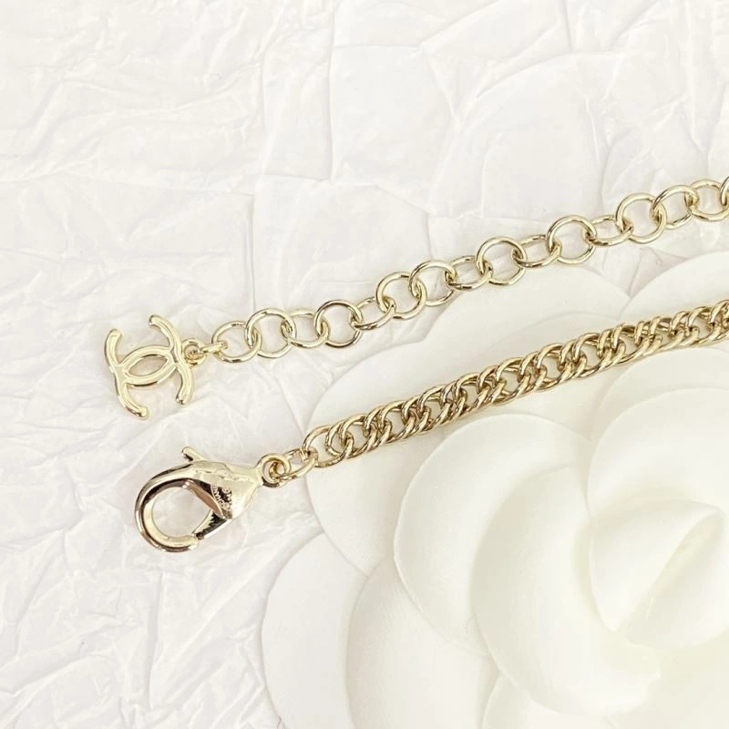 Chanel Necklaces Elegant 230461