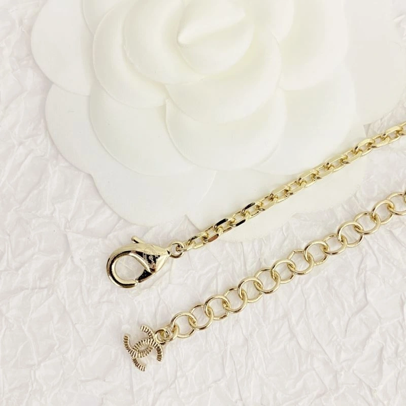Chanel Necklaces Trendy 230412