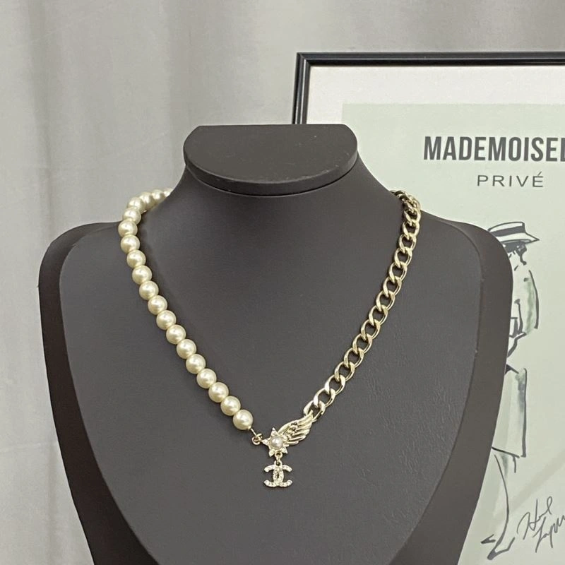 Chanel Necklaces Sophisticated 230411
