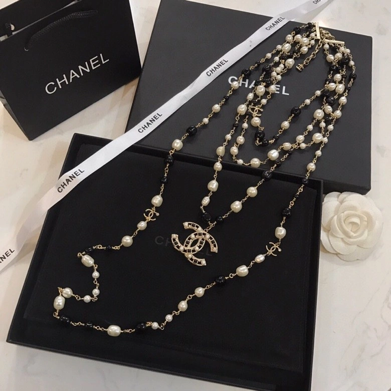 WellDesigned Chanel Necklaces 230408