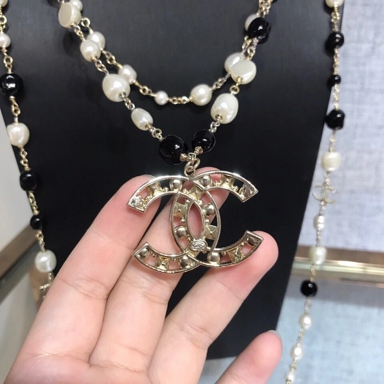 WellDesigned Chanel Necklaces 230408