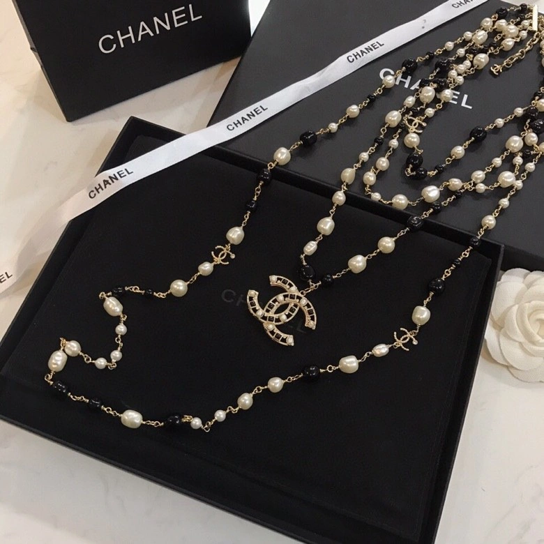 WellDesigned Chanel Necklaces 230408