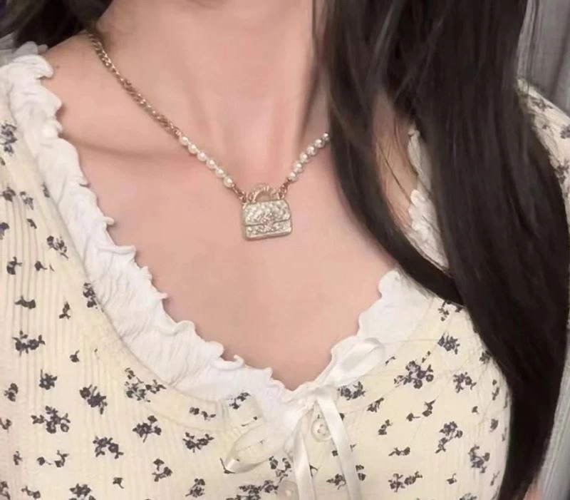 Chanel Necklaces Sophisticated 230407