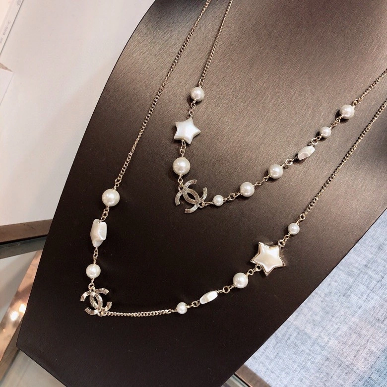 Lightweight Chanel Necklaces 230406