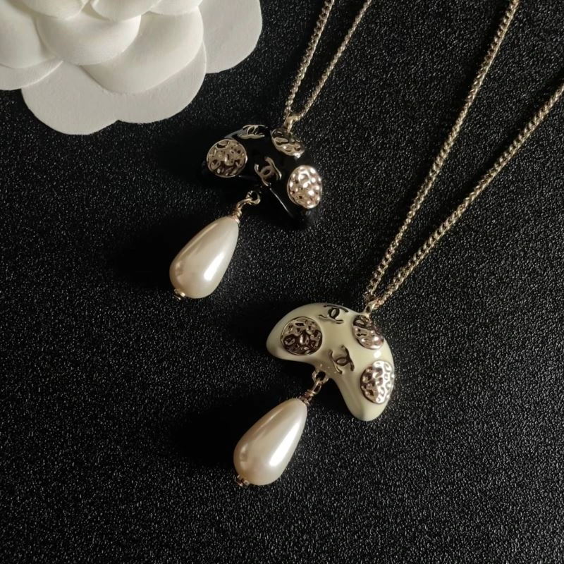Chanel Necklaces Youthful 230420