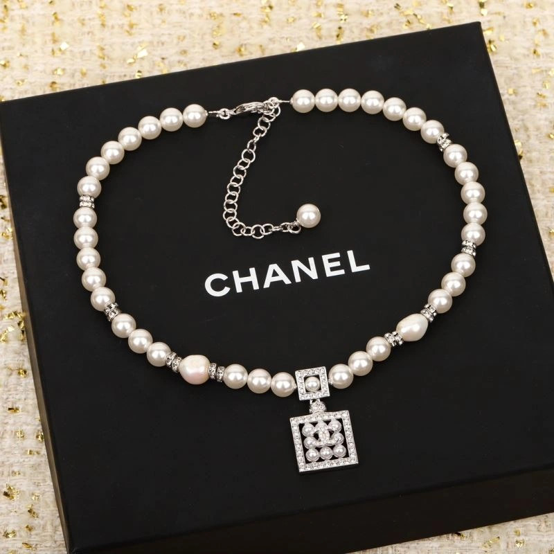 Chanel Necklaces Packable 230444