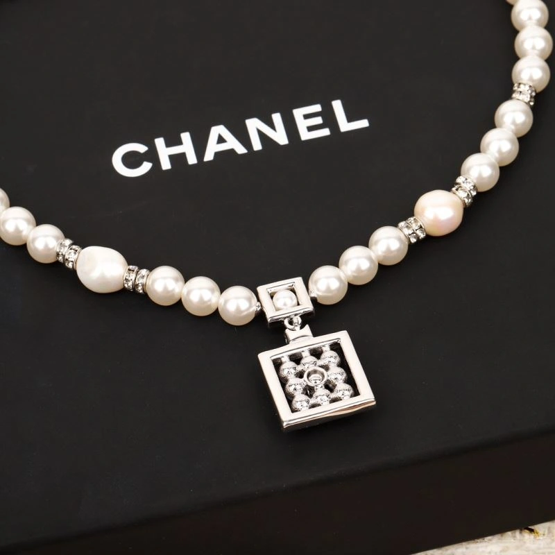 Chanel Necklaces Packable 230444