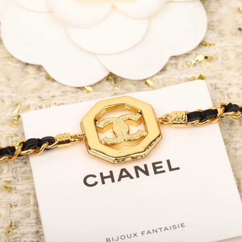 Chanel Necklaces Functional 230439