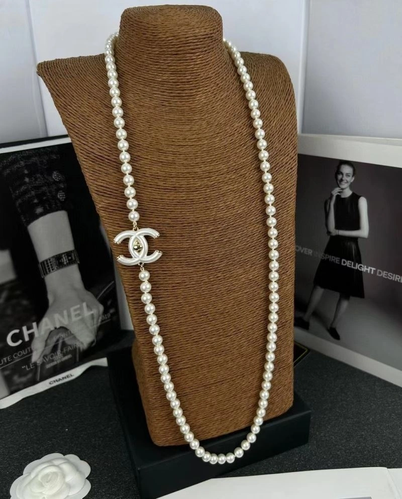 Lightweight Chanel Necklaces 230450