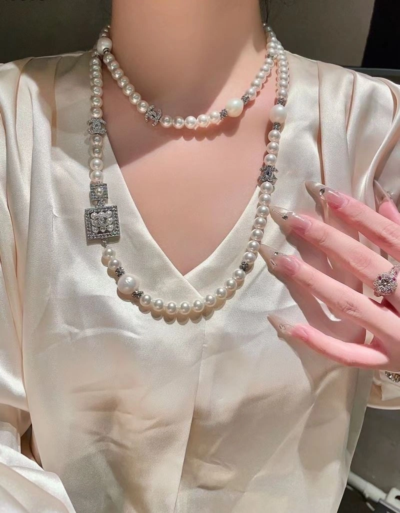 Popular Chanel Necklaces 230388