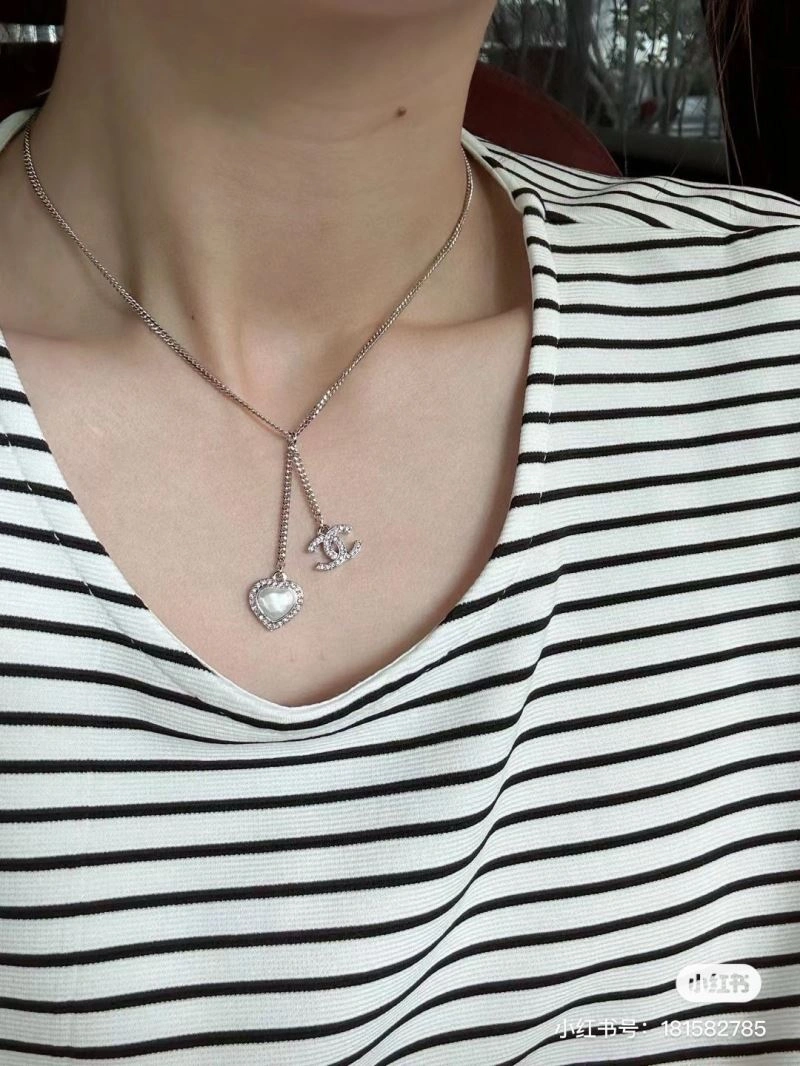 Chanel Necklaces Youthful 230378