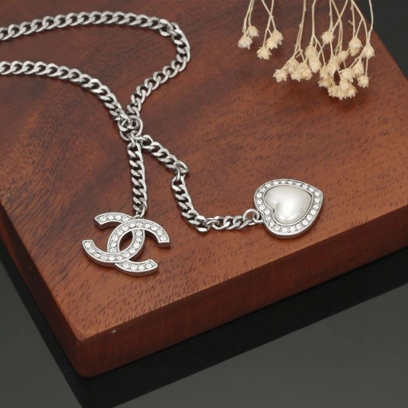Chanel Necklaces Youthful 230378