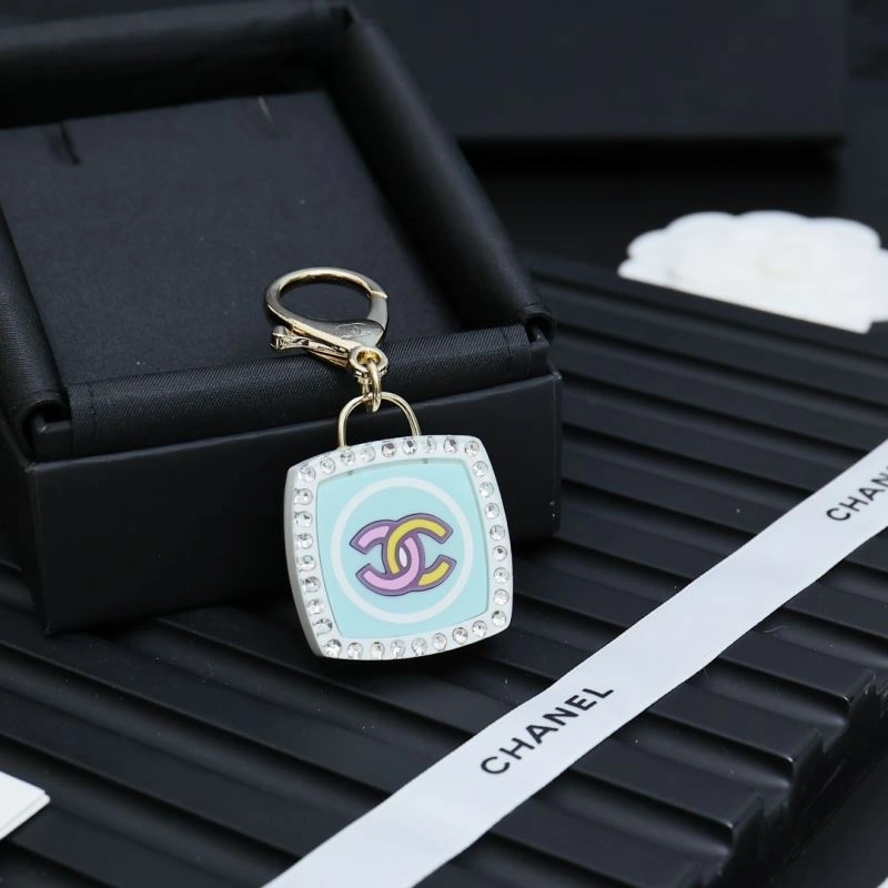 Chanel Necklaces UrbanChic 230428