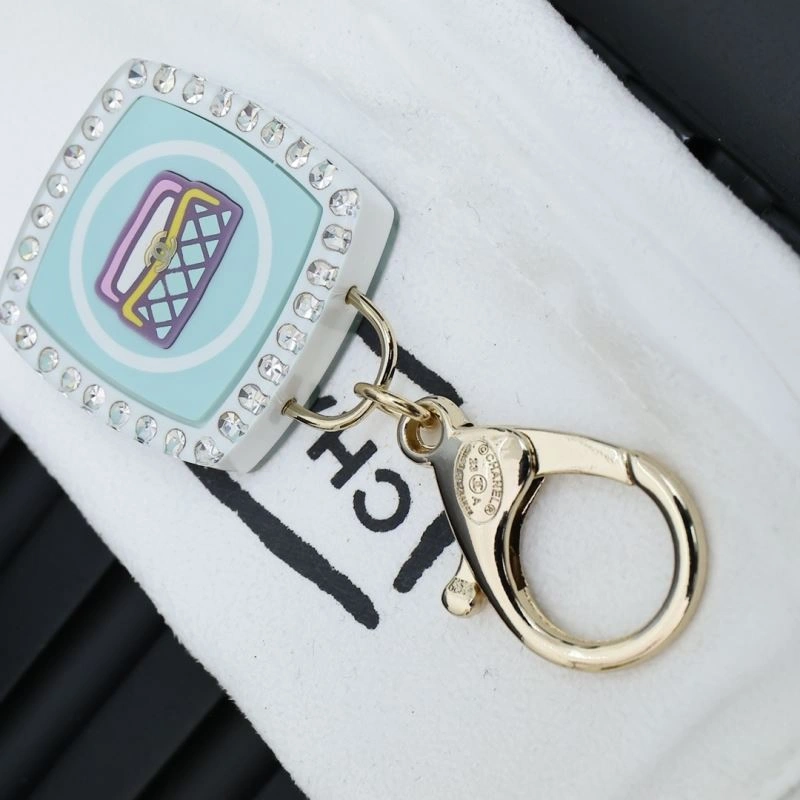 Chanel Necklaces UrbanChic 230428