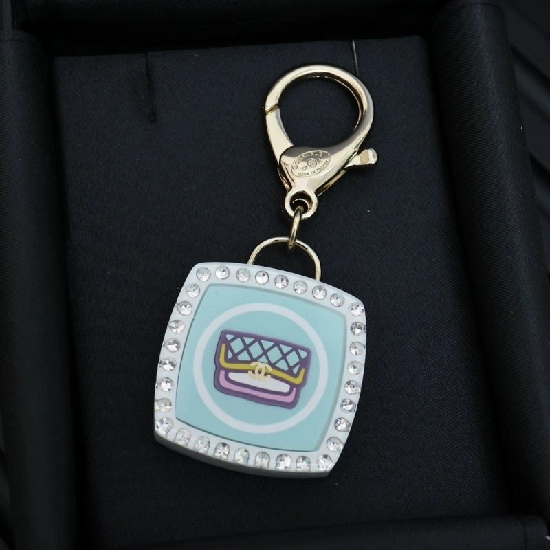 Chanel Necklaces UrbanChic 230428