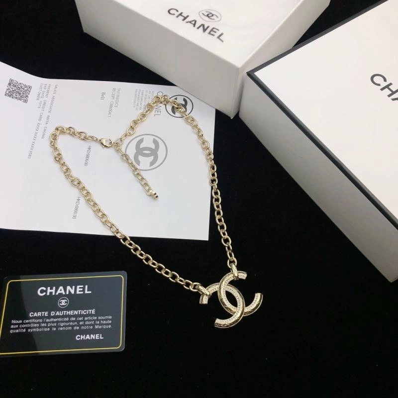 Vibrant Chanel Necklaces 230365